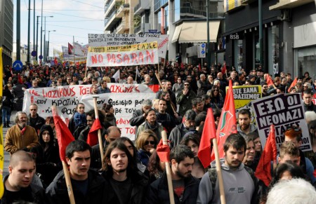με επιτυχία ολοκληρώθηκε η αντιφασιστική διαδήλωση